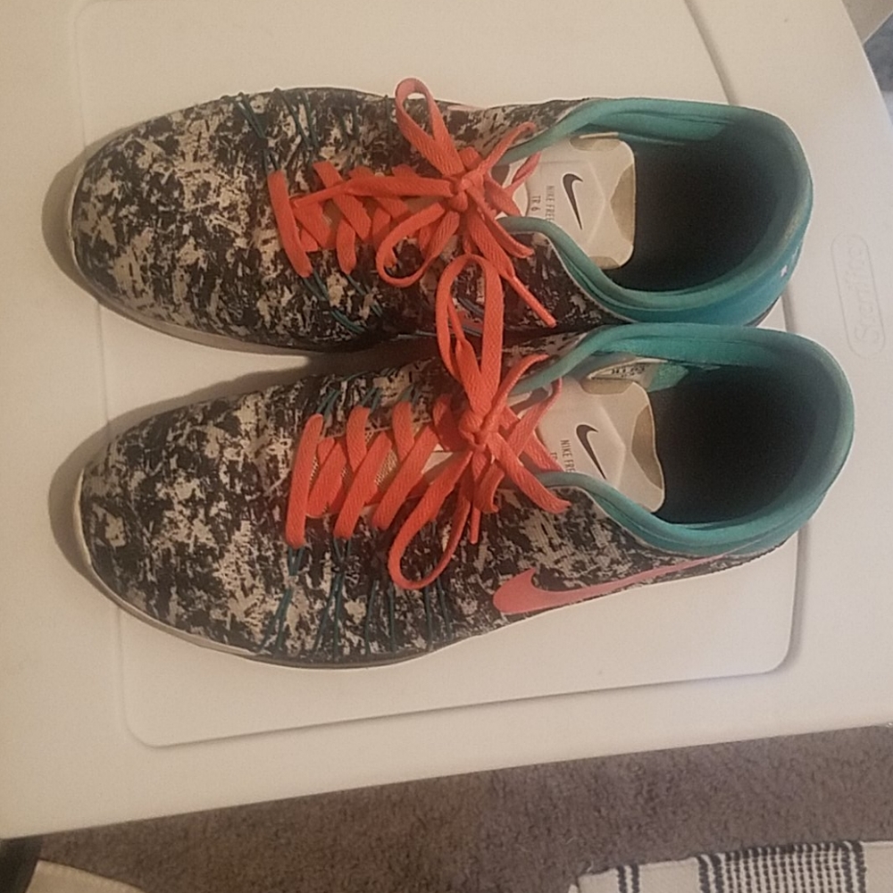Custom Nike Free TR6 shoes